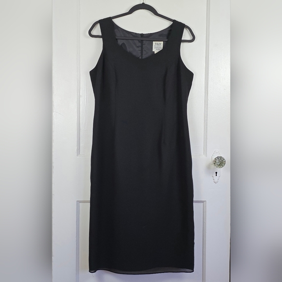 R & M Richards Dresses & Skirts - Vintage R&M Richards Black Sheath Dress 12P